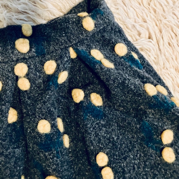 1950s-Style Charcoal Gray Felted Circle Skirt with Yellow and Green Woven Print - Picture 2 of 5